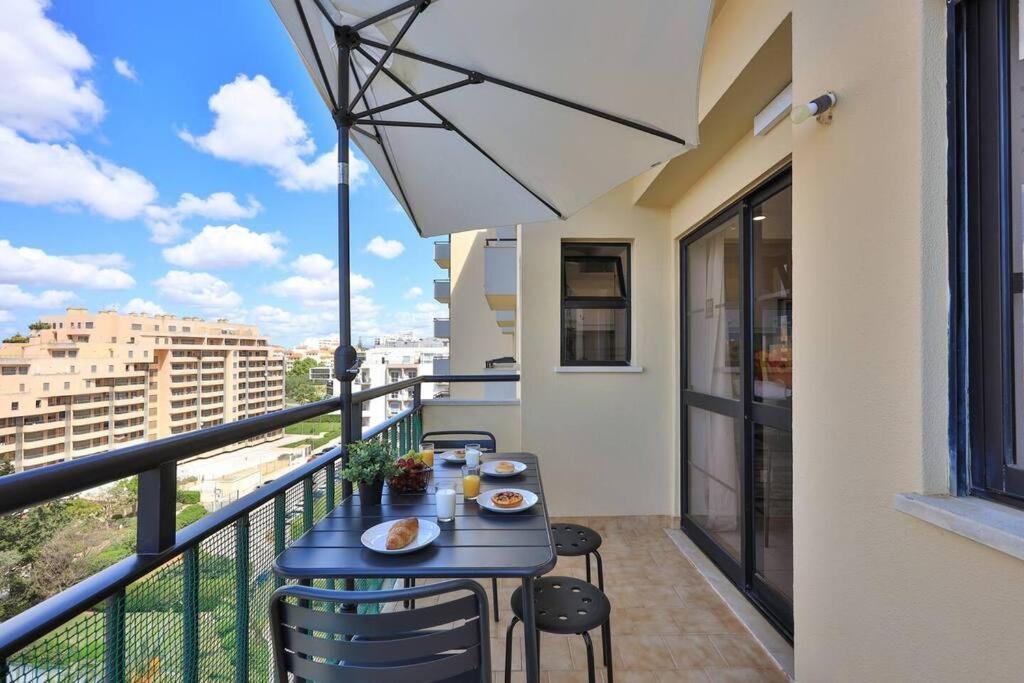 Seaside Serenity Apartment ปอร์ติเมา ภายนอก รูปภาพ