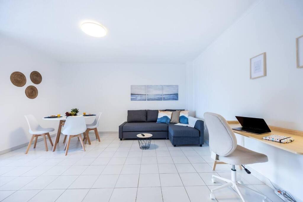 Seaside Serenity Apartment ปอร์ติเมา ภายนอก รูปภาพ